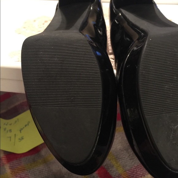 Patton Leather Pump - Picture 5 of 6